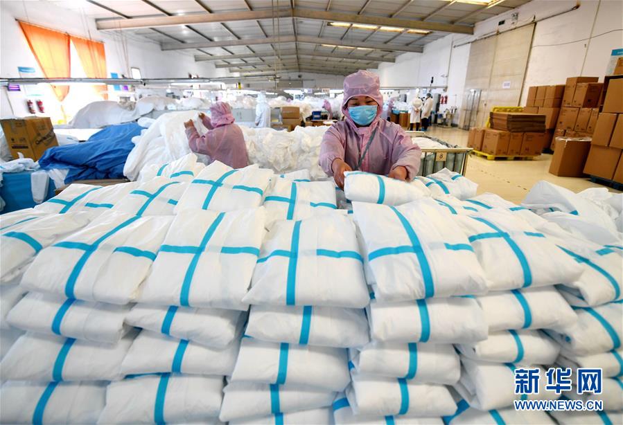 （聚焦疫情防控&middot;圖文互動(dòng)）（5）我們能多產(chǎn)一件，前方就少一份風(fēng)險(xiǎn)&mdash;&mdash;醫(yī)用防護(hù)服&ldquo;河北制造&rdquo;緊急&ldquo;起飛&rdquo;記