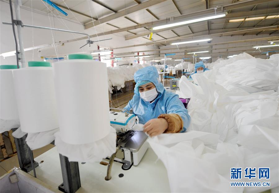 （聚焦疫情防控&middot;圖文互動(dòng)）（6）我們能多產(chǎn)一件，前方就少一份風(fēng)險(xiǎn)&mdash;&mdash;醫(yī)用防護(hù)服&ldquo;河北制造&rdquo;緊急&ldquo;起飛&rdquo;記