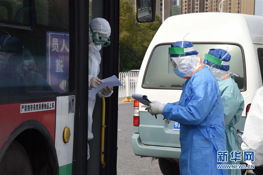 （聚焦疫情防控&middot;圖文互動）（8）軍隊新近承擔救治任務的兩所醫(yī)院全部投入使用 參照火神山醫(yī)院模式運行