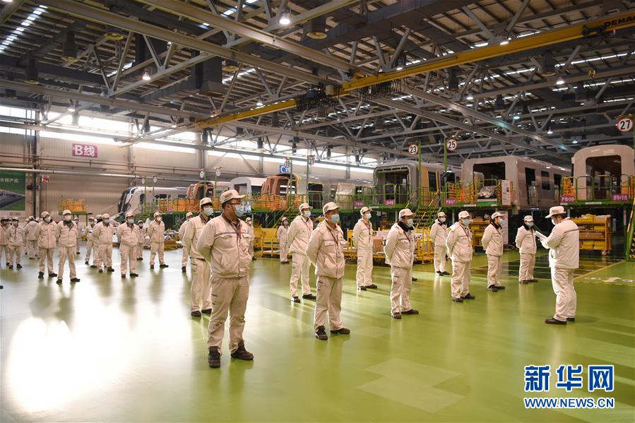 （圖文互動）（7）吃粉擼串，商圈&ldquo;打卡&rdquo;，動車出廠&mdash;&mdash;湖南&ldquo;標簽&rdquo;復(fù)蘇記