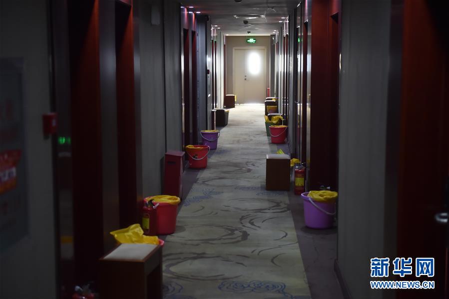 (聚焦疫情防控·圖文互動(dòng))(10)“感恩每一位‘不曾謀面’的醫(yī)護(hù)人員”——探訪返京人員醫(yī)學(xué)集中隔離觀察點(diǎn)