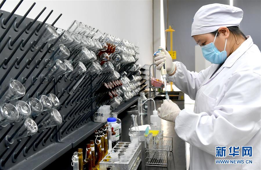 （圖文互動）（2）&ldquo;春天到了，熟悉的生活正在慢慢回來&rdquo;&mdash;&mdash;陜西多地復(fù)產(chǎn)復(fù)工一線見聞