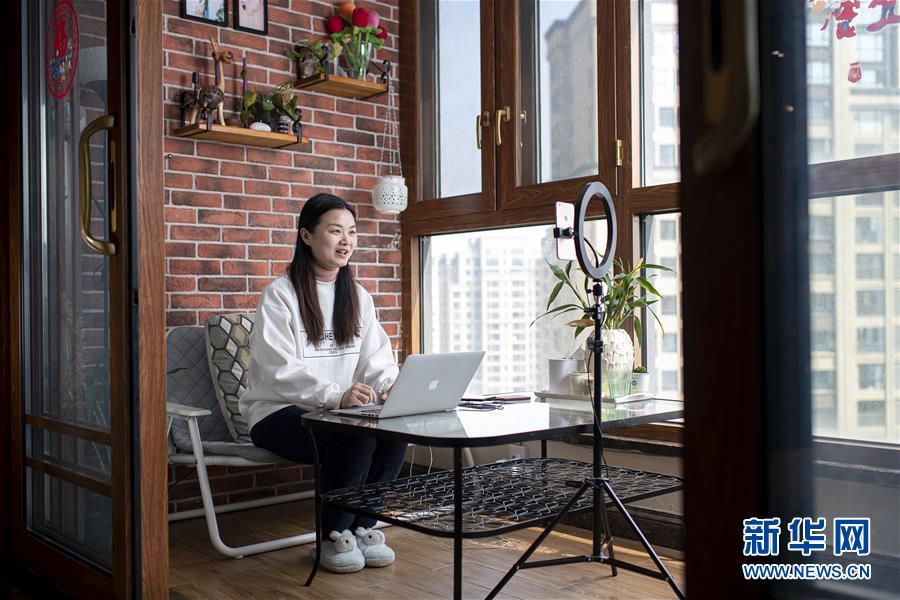 （新華全媒頭條&middot;圖文互動）（8）守望相助，堅忍不拔&mdash;&mdash;致敬武漢戰(zhàn)&ldquo;疫&rdquo;中千千萬萬個平凡英雄