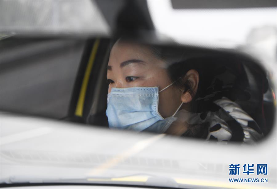 （聚焦疫情防控&middot;圖文互動(dòng)）（1）&ldquo;讓醫(yī)務(wù)人員無后顧之憂！&rdquo;&mdash;&mdash;重慶志愿者&ldquo;守護(hù)&rdquo;千余名一線醫(yī)護(hù)人員家屬見聞