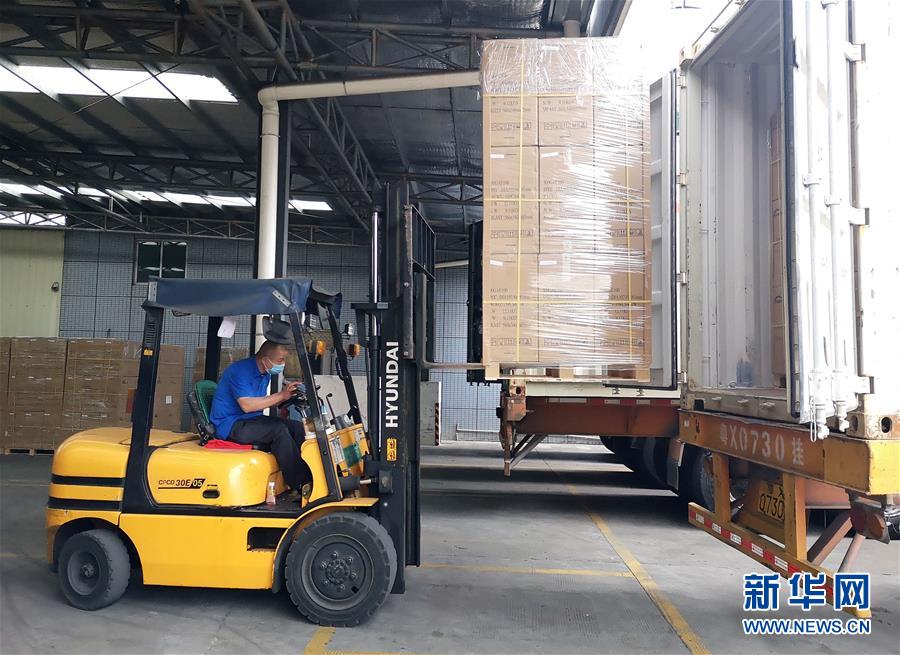 (抓好經(jīng)濟發(fā)展 應(yīng)對復(fù)雜局面·圖文互動)(5)在“家電之都”順德看“中國制造”抗壓前行