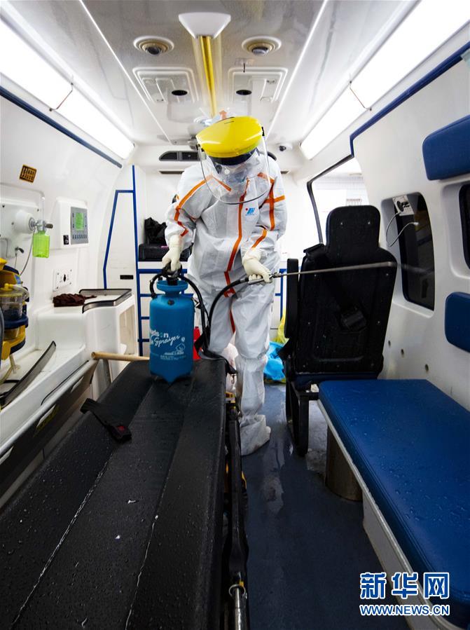 （一線(xiàn)抗疫群英譜&middot;圖文互動(dòng)）（5）紅區(qū)&ldquo;擺渡人&rdquo;