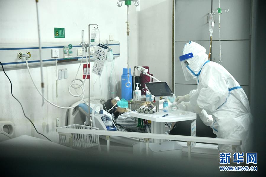 (在習近平新時代中國特色社會主義思想指引下——新時代新作為新篇章·習近平總書記關切事·圖文互動)(2)高擎利劍驅疫魔——科研攻關助力湖北戰(zhàn)“疫”記