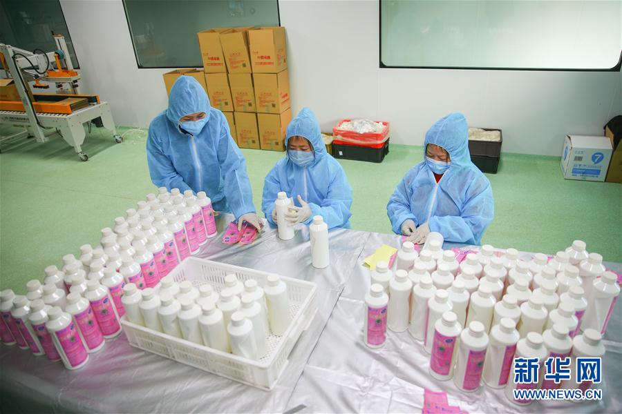 （新華全媒頭條&middot;圖文互動(dòng)）（11）分秒必爭(zhēng)，打好醫(yī)療物資保障戰(zhàn)！&mdash;&mdash;全國(guó)全力保障醫(yī)療物資供應(yīng)