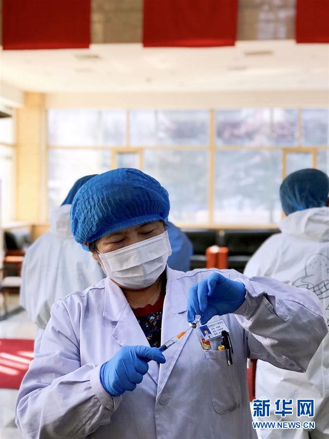 （在習(xí)近平新時(shí)代中國特色社會(huì)主義思想指引下&mdash;&mdash;新時(shí)代新作為新篇章&middot;習(xí)近平總書記關(guān)切事&middot;圖文互動(dòng)）（7）口罩擋不住你的美&mdash;&mdash;戰(zhàn)&ldquo;疫&rdquo;一線巾幗掠影