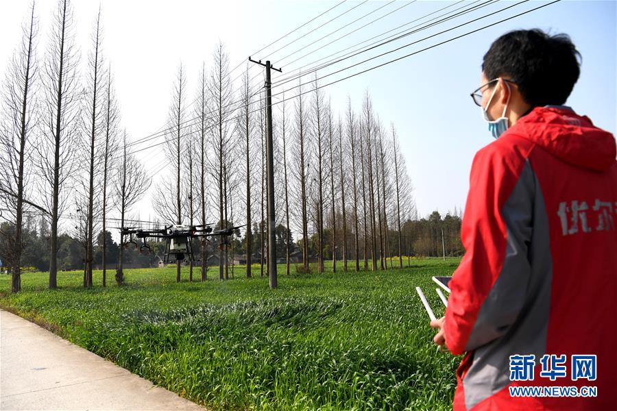 （在習近平新時代中國特色社會主義思想指引下&mdash;&mdash;新時代新作為新篇章&middot;習近平總書記關切事&middot;圖文互動）（6）為農(nóng)田注入硬核生產(chǎn)力&mdash;&mdash;一些地方春耕中農(nóng)業(yè)科技創(chuàng)新掃描