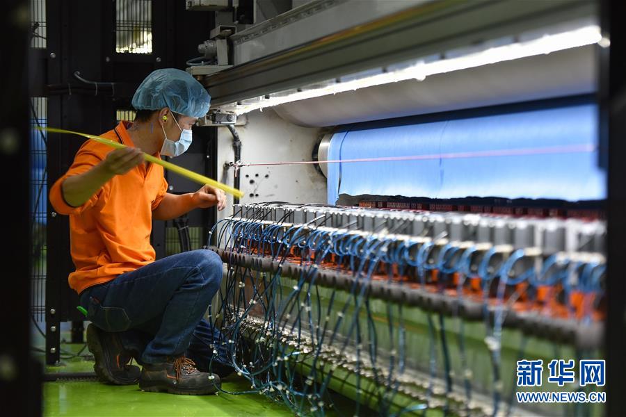 （在習近平新時代中國特色社會主義思想指引下&mdash;&mdash;新時代新作為新篇章&middot;習近平總書記關切事&middot;圖文互動）（20）精準發(fā)力抓統(tǒng)籌&mdash;&mdash;各地落實&ldquo;分區(qū)分級&rdquo;有序恢復生產生活