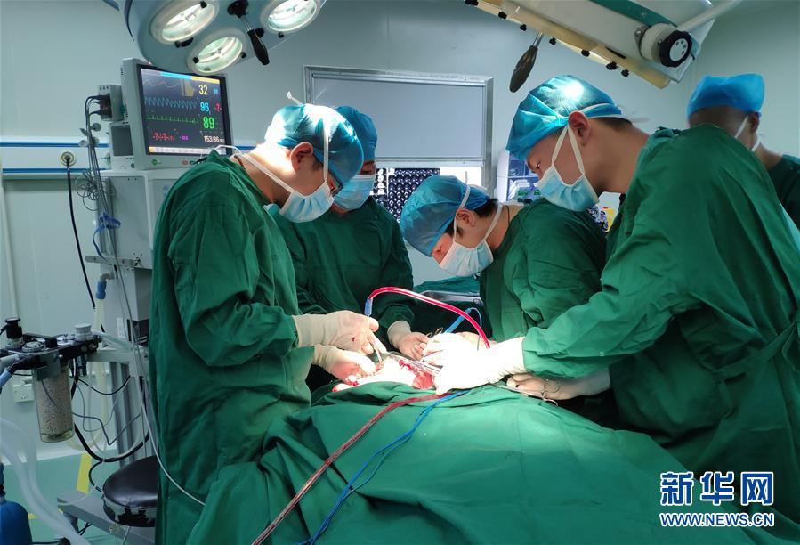 (一線抗疫群英譜·圖文互動(dòng))(2)青年醫(yī)生羅花南:才下高原又戰(zhàn)武漢 哪里需要在哪里