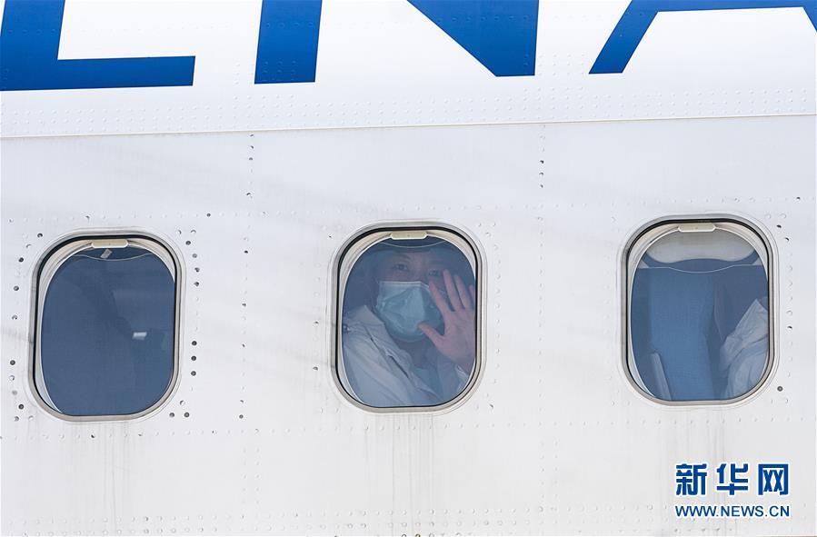 （新華全媒頭條&middot;圖文互動(dòng)）（7）最美逆行者，武漢永遠(yuǎn)記得你！&mdash;&mdash;首批援鄂醫(yī)療隊(duì)返程紀(jì)實(shí)