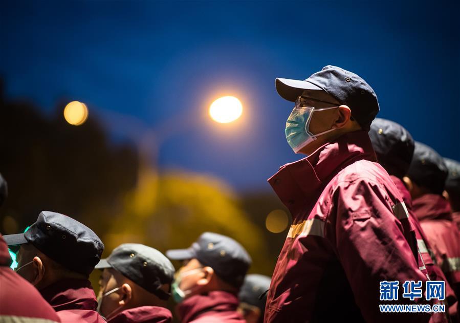 （新華全媒頭條&middot;圖文互動(dòng)）（12）最美逆行者，武漢永遠(yuǎn)記得你！&mdash;&mdash;首批援鄂醫(yī)療隊(duì)返程紀(jì)實(shí)