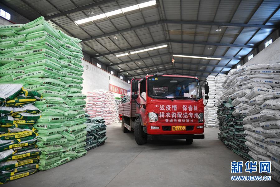 （新華全媒頭條&middot;圖文互動(dòng)）（12）春色最濃在田間&mdash;&mdash;來(lái)自全國(guó)春耕備耕的現(xiàn)場(chǎng)觀察