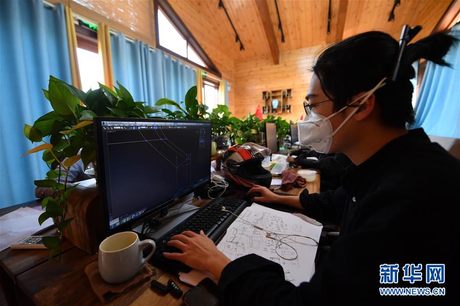 （聚焦復(fù)工復(fù)產(chǎn)&middot;圖文互動(dòng)）（3）記者手記：戰(zhàn)&ldquo;疫&rdquo;中增長(zhǎng)，這些企業(yè)做對(duì)了什么？