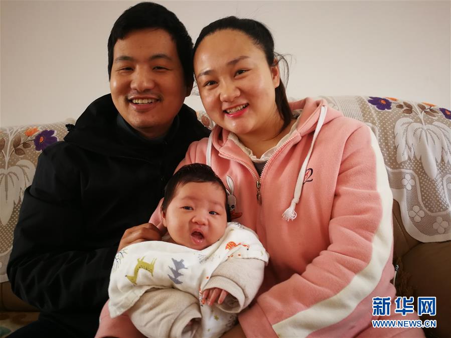 （一線抗疫群英譜&middot;圖文互動(dòng)）（6）羅文浩：&ldquo;女兒，你的名字里有溫暖，有榮光！&rdquo;