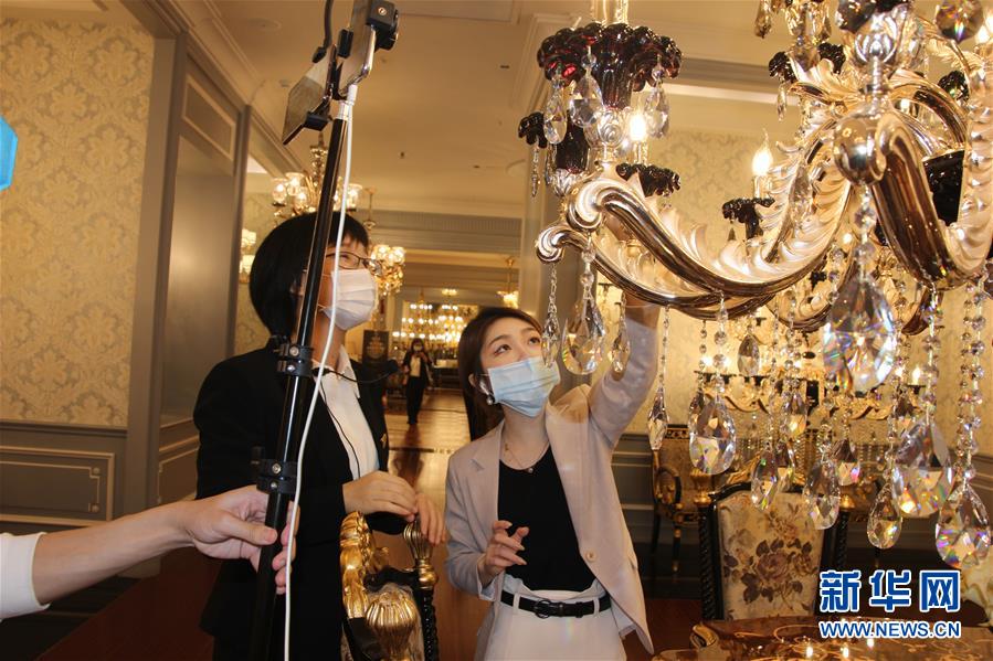 (中國經(jīng)濟新觀察·圖文互動)(1)搶抓“云端”的機遇——看數(shù)字技術(shù)如何撬動新動能