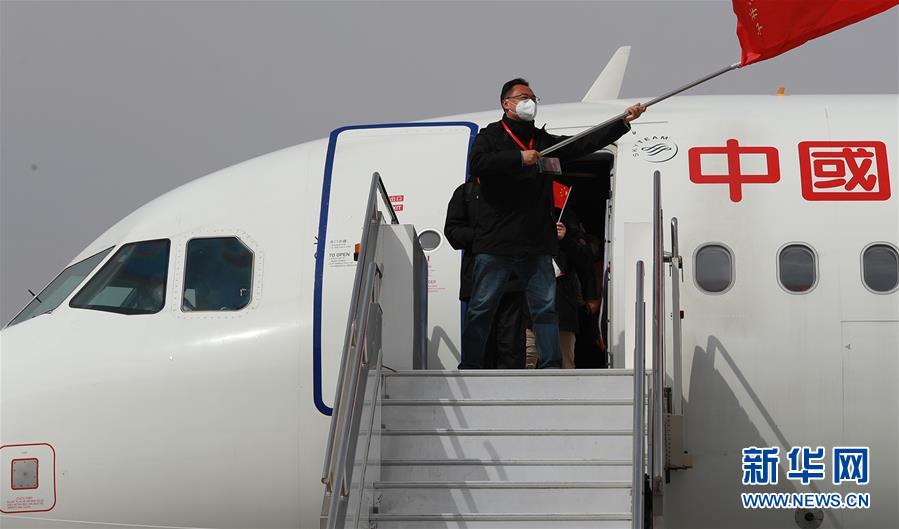 （抗疫一線群英譜&middot;圖文互動(dòng)）不負(fù)生命之托&mdash;&mdash;記甘肅第一批援助湖北醫(yī)療隊(duì)隊(duì)長(zhǎng)蔡輝