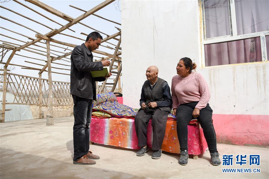 （決戰(zhàn)決勝脫貧攻堅&middot;圖文互動）（7）決戰(zhàn)昆侖&mdash;&mdash;新疆聚焦10個未摘帽縣展開深度貧困攻堅戰(zhàn) 