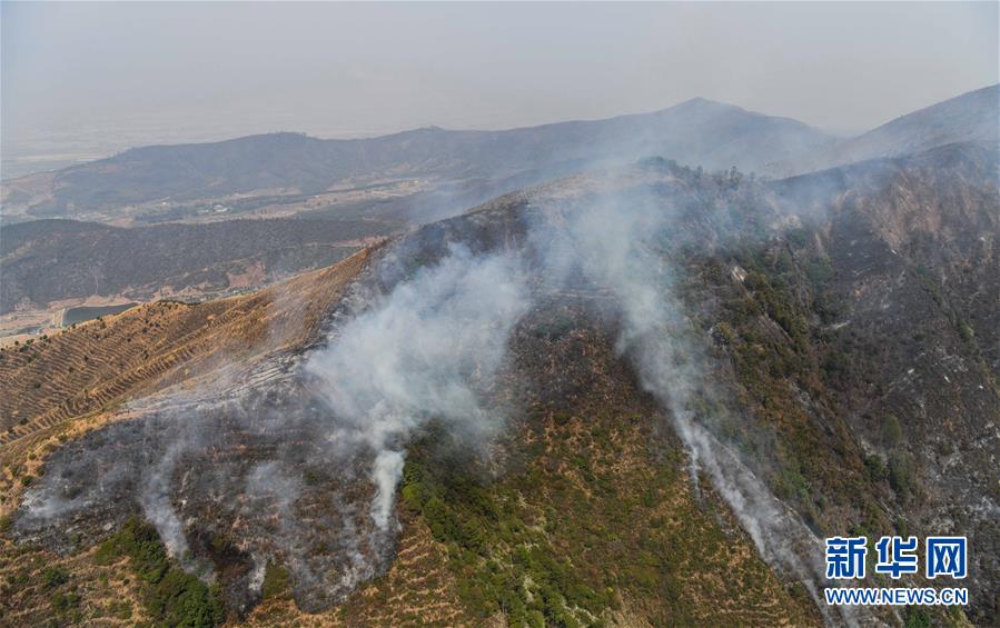 (圖文互動)(7)四川西昌市經(jīng)久鄉(xiāng)森林火災(zāi)明火已撲滅