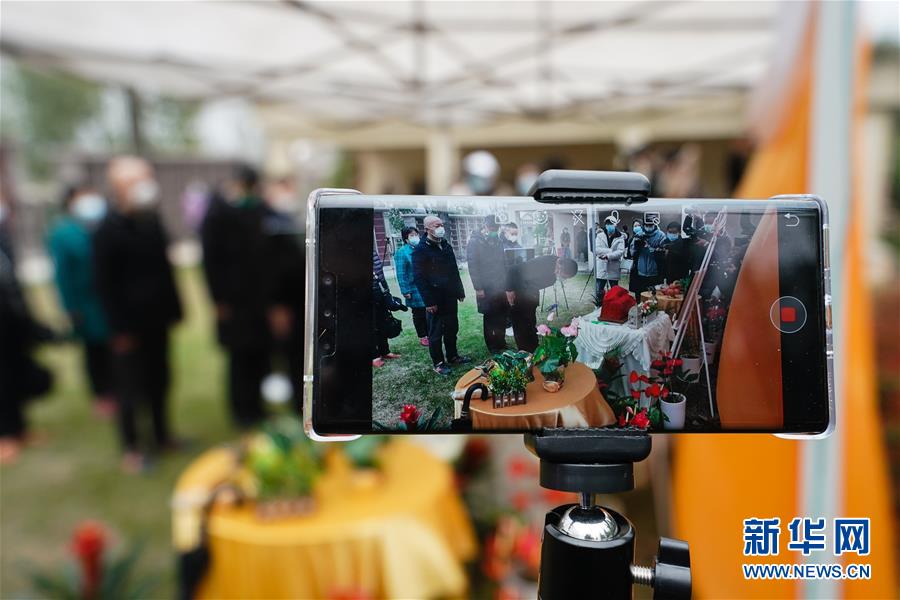 (在習近平新時代中國特色社會主義思想指引下——新時代新作為新篇章·習近平總書記關切事·圖文互動)(10)讓城市更聰明 讓經(jīng)濟更智慧——各地加快形成數(shù)字新動能促經(jīng)濟社會行穩(wěn)致遠