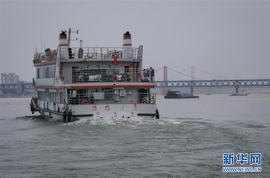 （新華全媒頭條&middot;圖文互動(dòng)）（13）武漢重啟，不負(fù)春天&mdash;&mdash;寫在武漢&ldquo;解封&rdquo;之際