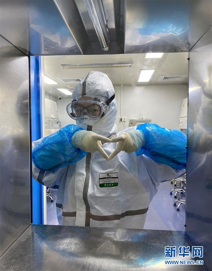 （一線抗疫群英譜&middot;圖文互動）（1）&ldquo;95后&rdquo;大學(xué)生郝鶯歌：退掉車票，她選擇直面病毒