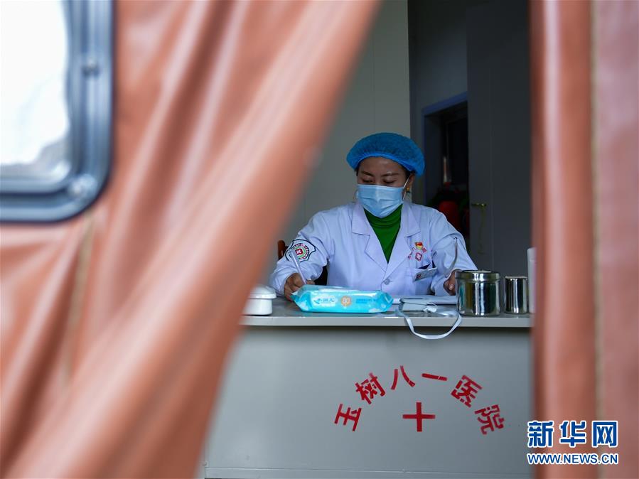 (新華全媒頭條·圖文互動(dòng))(1)三江之源見證中國奇跡——寫在玉樹地震10周年之際