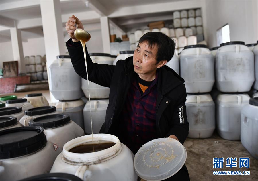 （決戰(zhàn)決勝脫貧攻堅&middot;圖文互動）（1）一位農(nóng)民的產(chǎn)業(yè)扶貧成績單 