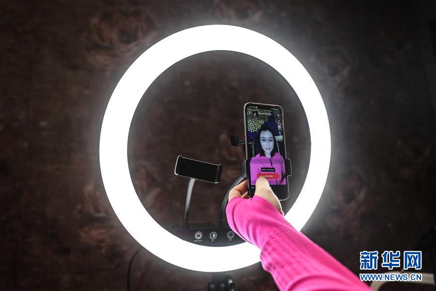 （在習(xí)近平新時(shí)代中國(guó)特色社會(huì)主義思想指引下&mdash;&mdash;新時(shí)代新作為新篇章&middot;習(xí)近平總書(shū)記關(guān)切事&middot;圖文互動(dòng)）（3）打開(kāi)生活的正確方式：更衛(wèi)生、更健康！