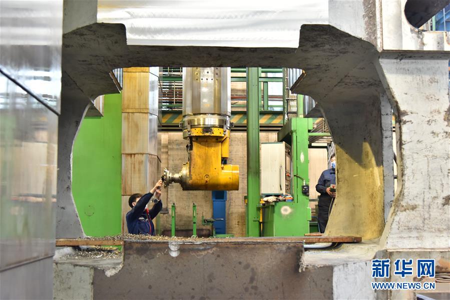 (聚焦復(fù)工復(fù)產(chǎn)·圖文互動(dòng))(3)“大國(guó)重器”生產(chǎn)如火如荼——裝備制造業(yè)基地齊齊哈爾加快復(fù)工復(fù)產(chǎn)見聞