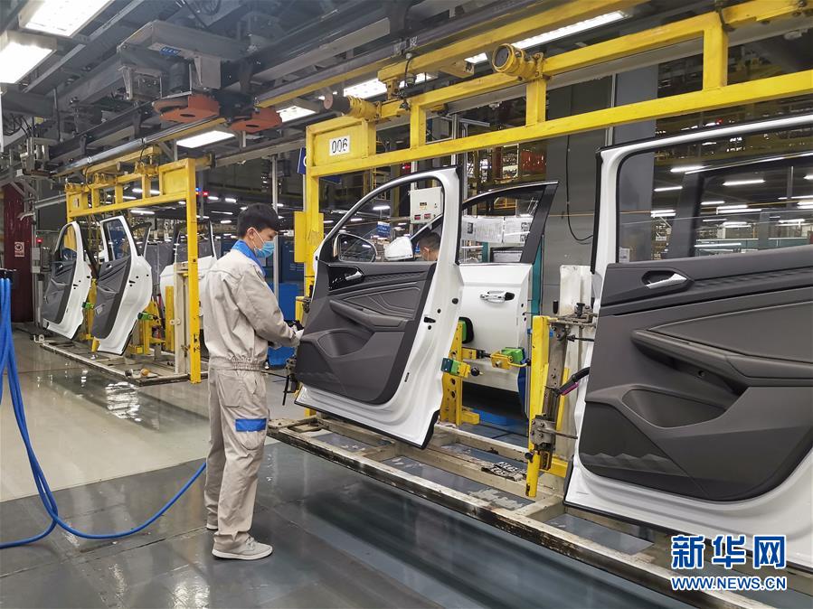 （在習(xí)近平新時(shí)代中國特色社會(huì)主義思想指引下&mdash;&mdash;新時(shí)代新作為新篇章&middot;習(xí)近平總書記關(guān)切事&middot;圖文互動(dòng)）（1）按下復(fù)工復(fù)產(chǎn)&ldquo;快進(jìn)鍵&rdquo;