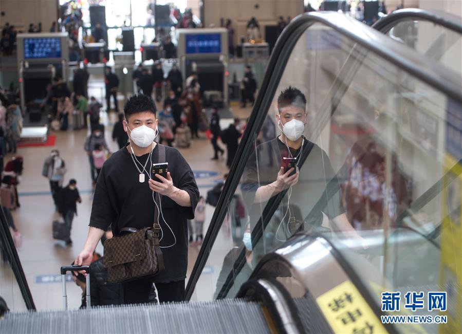 (新華全媒頭條·圖文互動(dòng))(10)江城“歸來” 不負(fù)韶華——武漢“解封”半月記