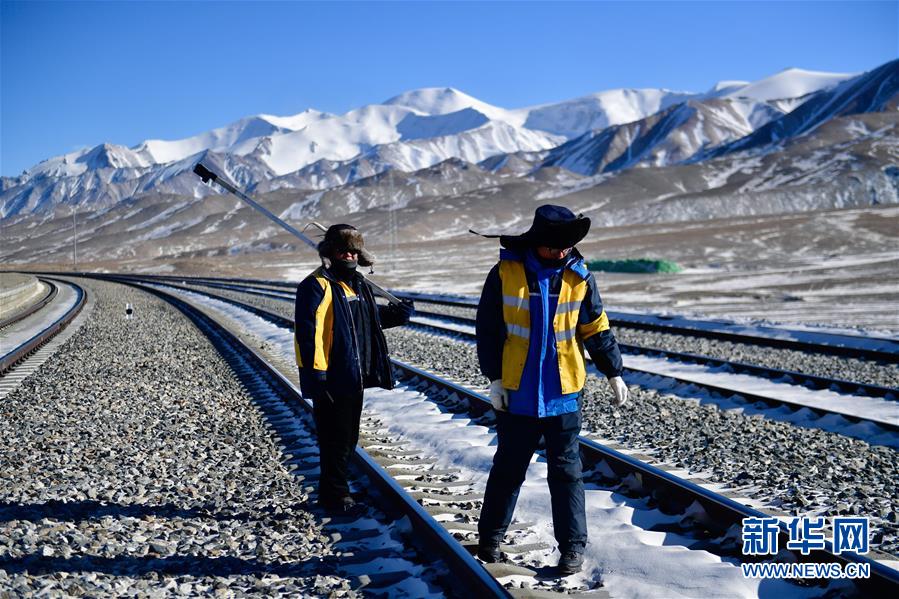 （新華全媒頭條&middot;圖文互動）（7）用腳步和忠誠守護雪域天路&mdash;&mdash;記青藏鐵路望昆線路車間副主任于本蕃