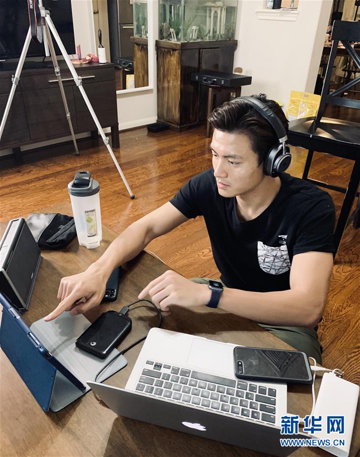 (國際·圖文互動)(2)以“舞”抗“疫”——休斯敦中國舞蹈家開設公益網(wǎng)課