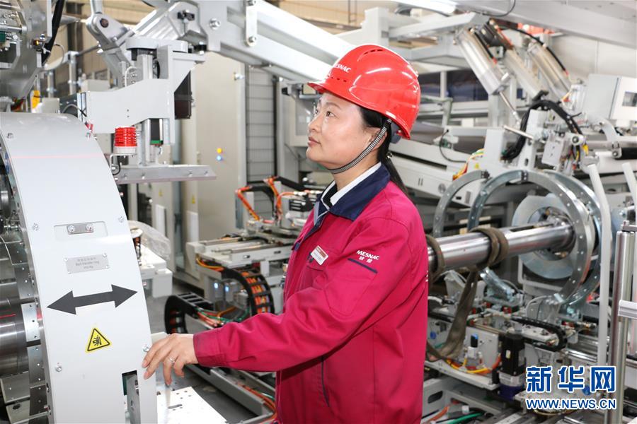 （新華全媒頭條&middot;圖文互動(dòng)）（4）這個(gè)春天，追尋奮斗者的腳步&mdash;&mdash;寫在2020年&ldquo;五一&rdquo;國際勞動(dòng)節(jié)到來之際