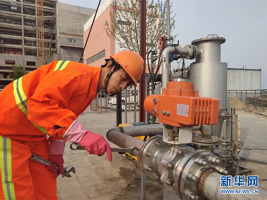 （新華全媒頭條&middot;圖文互動(dòng)）（8）這個(gè)春天，追尋奮斗者的腳步&mdash;&mdash;寫在2020年&ldquo;五一&rdquo;國際勞動(dòng)節(jié)到來之際