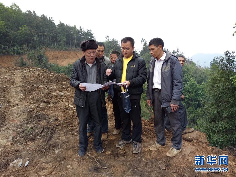 (決戰(zhàn)決勝脫貧攻堅(jiān)·圖文互動(dòng))(2)“80后”北大畢業(yè)生蘇勇力:第一書記的6年“扶貧路”