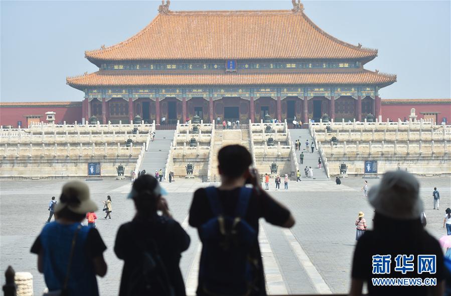 (新華全媒頭條·圖文互動)(3)人氣回暖 消費復蘇 健康出行——加長版“五一”假期觀察