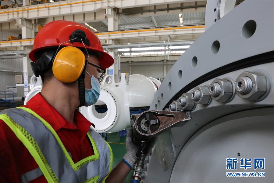 （聚焦復(fù)工復(fù)產(chǎn)&middot;圖文互動(dòng)）（3）聆聽(tīng)復(fù)蘇的腳步&mdash;&mdash;新疆企業(yè)一線生產(chǎn)見(jiàn)聞