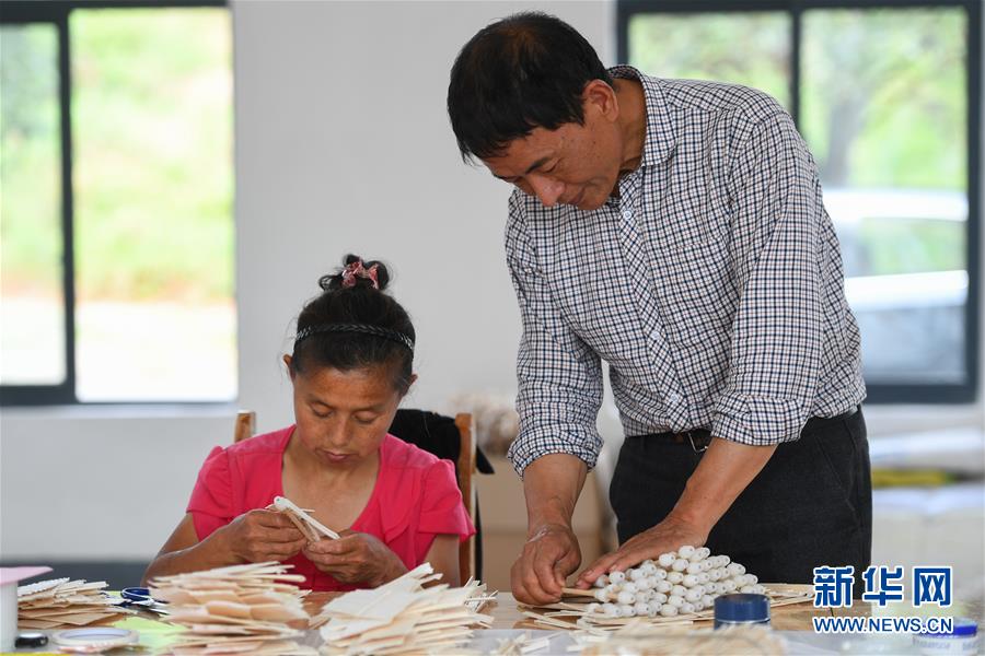 （決戰(zhàn)決勝脫貧攻堅(jiān)&middot;圖文互動(dòng)）（1）老手藝撐起&ldquo;脫貧傘&rdquo;