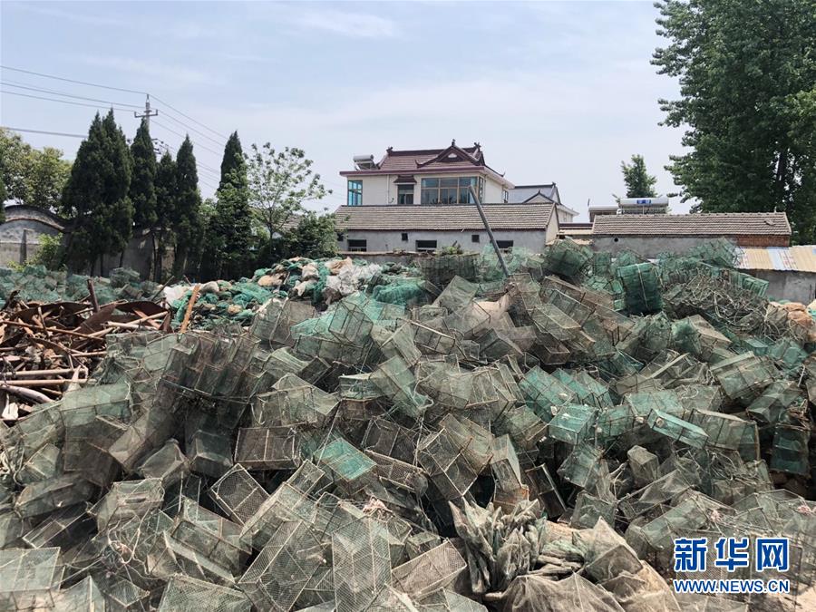 （新華視點&middot;圖文互動）（1）偷捕現(xiàn)象未絕，&ldquo;江鮮&rdquo;仍在高價交易&mdash;&mdash;長江&ldquo;禁漁令&rdquo;實施近半年追蹤