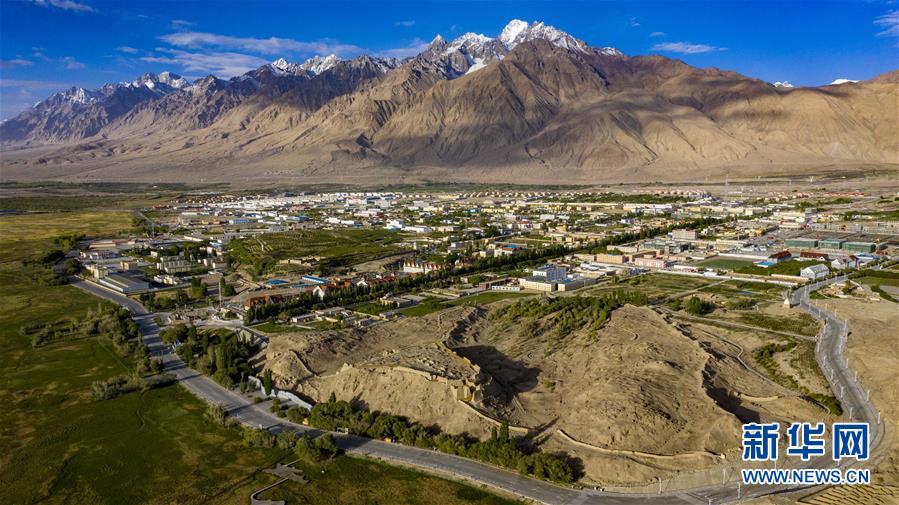 （新華全媒頭條&middot;圖文互動(dòng)）（2）飛吧，&ldquo;帕米爾雄鷹&rdquo;！