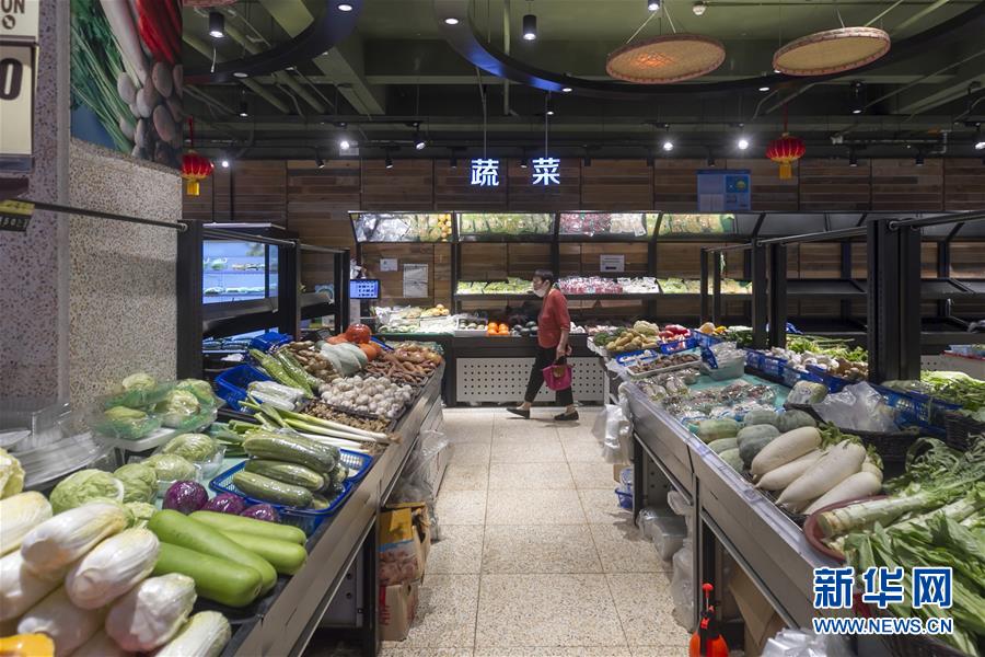 （圖文互動(dòng)）（1）告別臟亂，留住溫情&mdash;&mdash;上海鬧市小菜場(chǎng)見聞