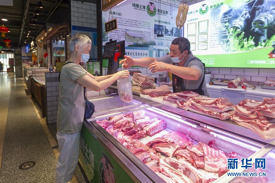 （圖文互動(dòng)）（2）告別臟亂，留住溫情&mdash;&mdash;上海鬧市小菜場(chǎng)見聞