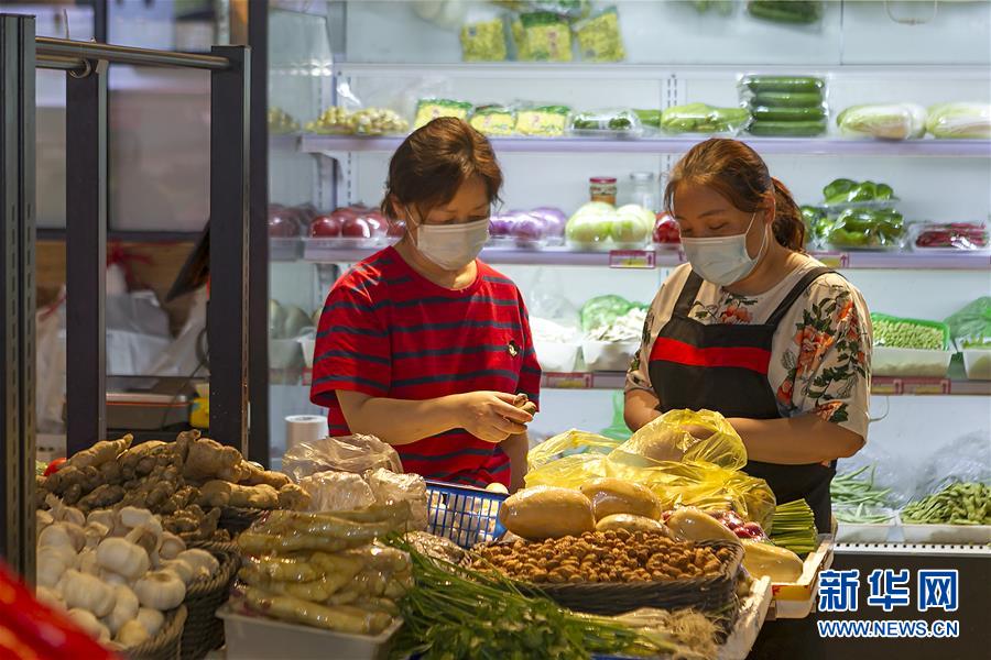 （圖文互動(dòng)）（3）告別臟亂，留住溫情&mdash;&mdash;上海鬧市小菜場(chǎng)見聞