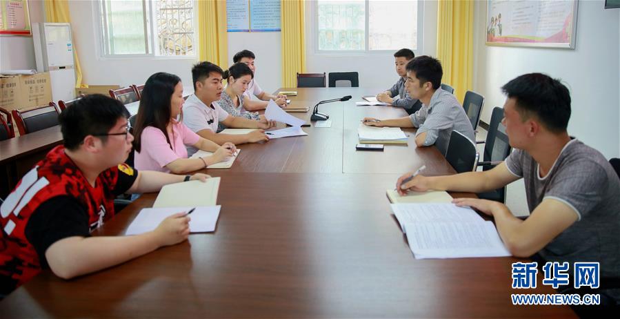  （新華全媒頭條&middot;圖文互動(dòng)）（4）青春，在希望的田野上&mdash;&mdash;大別山區(qū)尋訪&ldquo;城歸&rdquo;大學(xué)畢業(yè)生