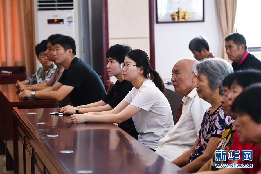 （新時(shí)代文明實(shí)踐&middot;圖文互動(dòng)）（8）文明春風(fēng)入萬(wàn)家&mdash;&mdash;新時(shí)代文明實(shí)踐中心助推黨的創(chuàng)新理論在基層落地生根