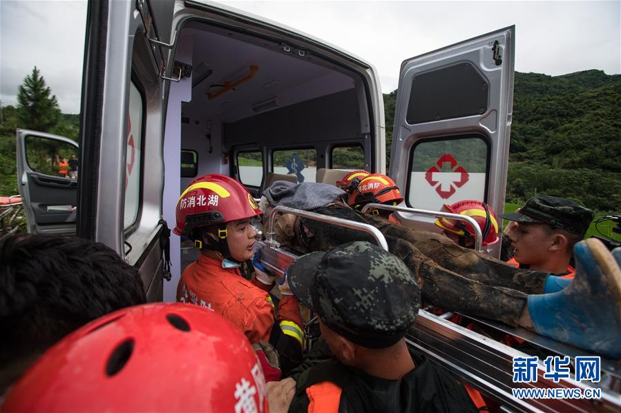 （防汛抗洪&middot;圖文互動）（10）湖北黃梅山體滑坡事故救援紀(jì)實(shí)